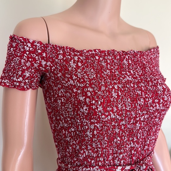 LULU’S Red Floral Cropped Off Shoulder Jumpsuit - Picture 4 of 10